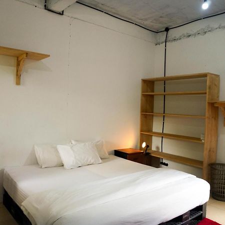 Lotide Surf Camps Lombok Hostel Kuta  Exterior photo
